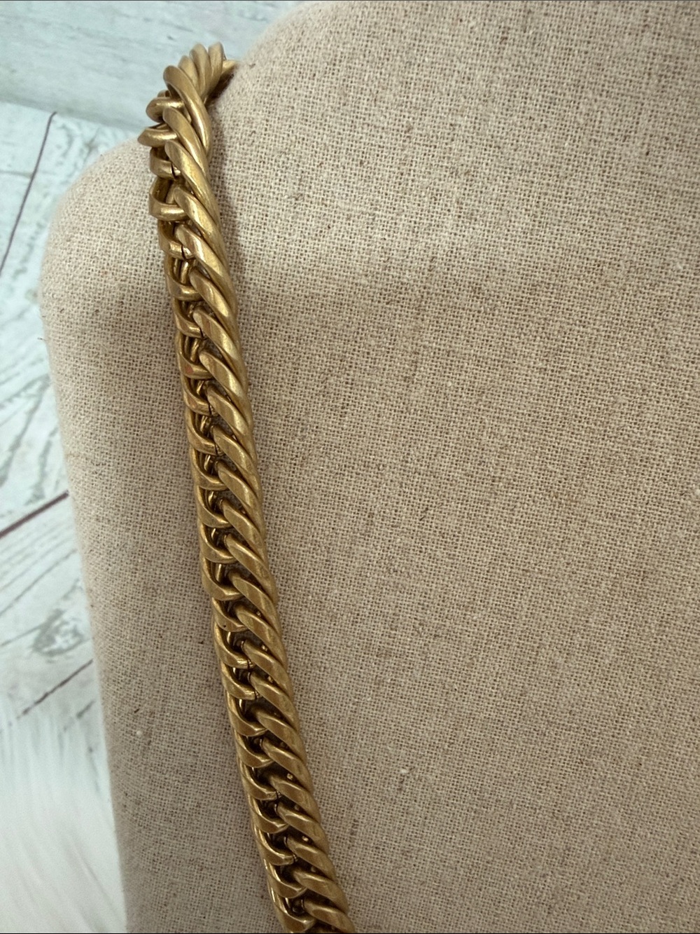 Stella & Dot Roar Lion Gold Crystal-Embellished Link Necklace - Picture 4 of 10